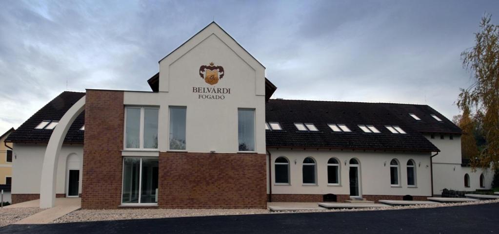 Belvardi Fogado Belvardgyula Exterior photo